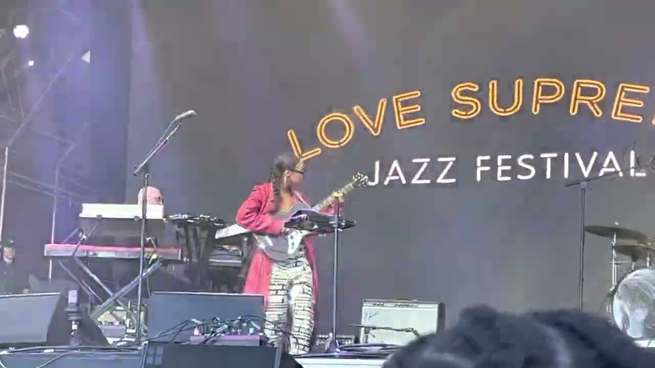 Lianne La Havas - Weird Fishes (Radiohead Cover) - Live at Love Supreme Festival - UK