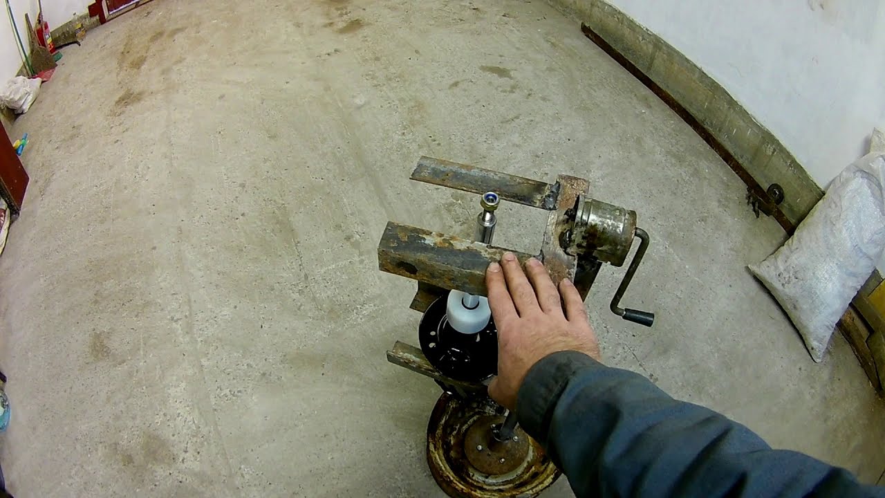 Зйомник пружин амортизаторів своїми руками(Shock absorber spring remover with your own hands)