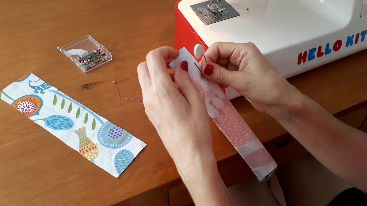 Cómo coser y voltear tiras de tela
