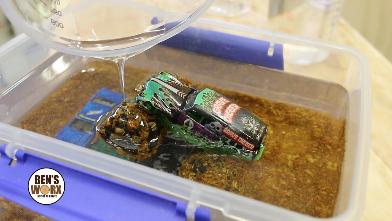 Making a Grave Digger Diorama - Monster Jam Resin Art