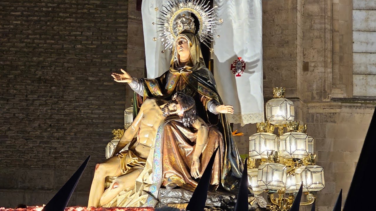 Cofradía de Nuestra Señora de la Piedad y del Santo Sepulcro en Zaragoza Semana Santa 2025