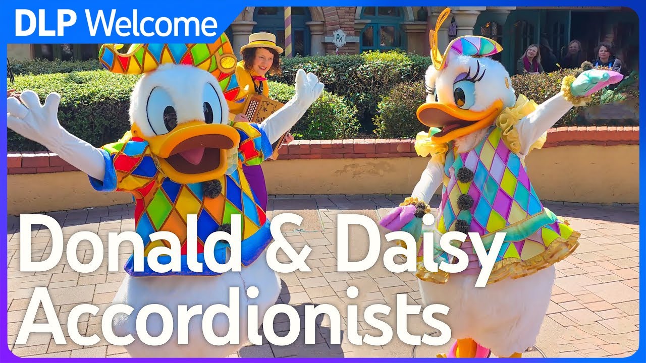Donald and Daisy's Accordionists - Disneyland Paris - Disney Music Festival
