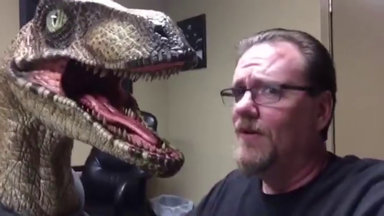 Chronicle 1:1 Raptor bust