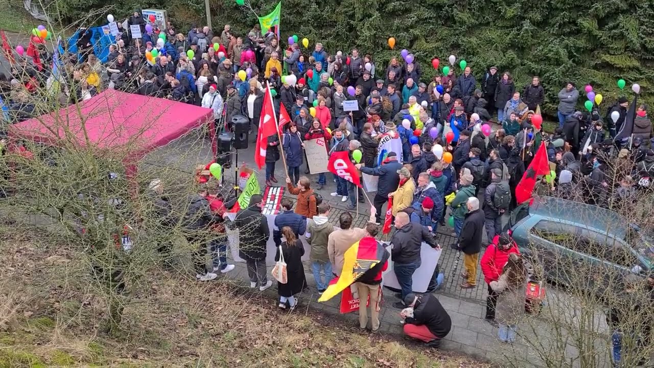 Demo gegen rechts - das k&uuml;rzeste video von bislang 874