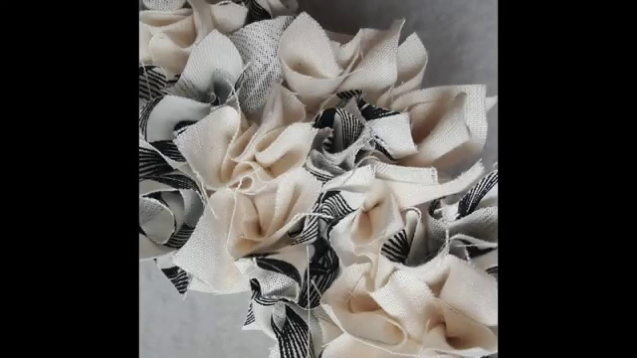 How to Make a Fabric Wreath for Christmas
