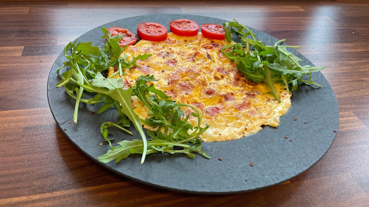 Rühreier mit Prosciutto, Tomaten und Mozzarella – Einfaches Rezept, schnelles Frühstück