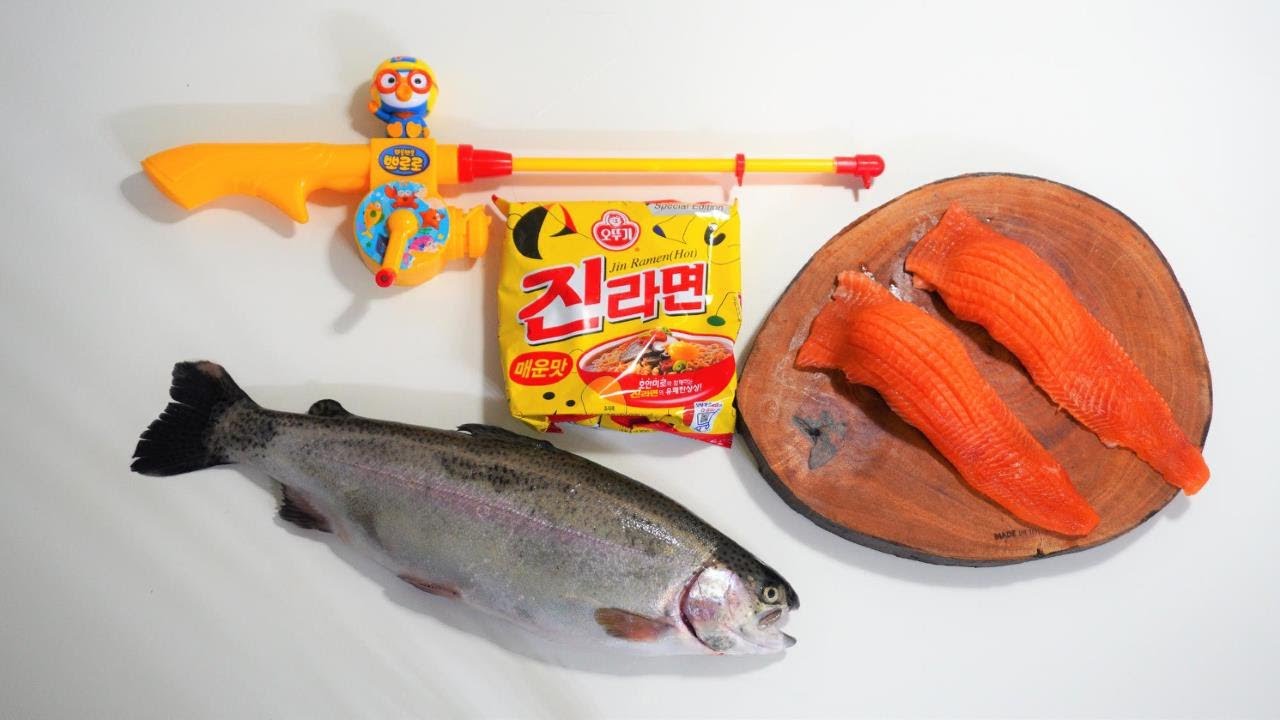 장난감 낚시대+라면봉지로 송어 축제 즐기는 법 (feat.연가시) [Catch and cook Trout]
