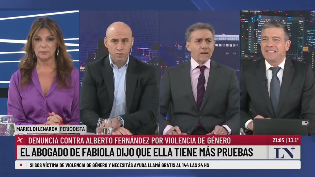 Exclusivo: los chats que complican a Alberto Fernández