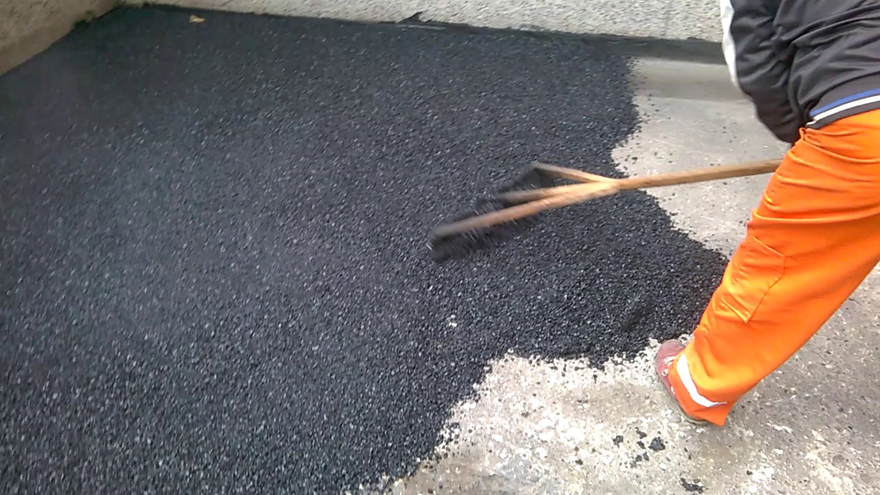 АСФАЛТИРАНЕ НА ТРУДНО ДОСТЪПНИ МЕСТА