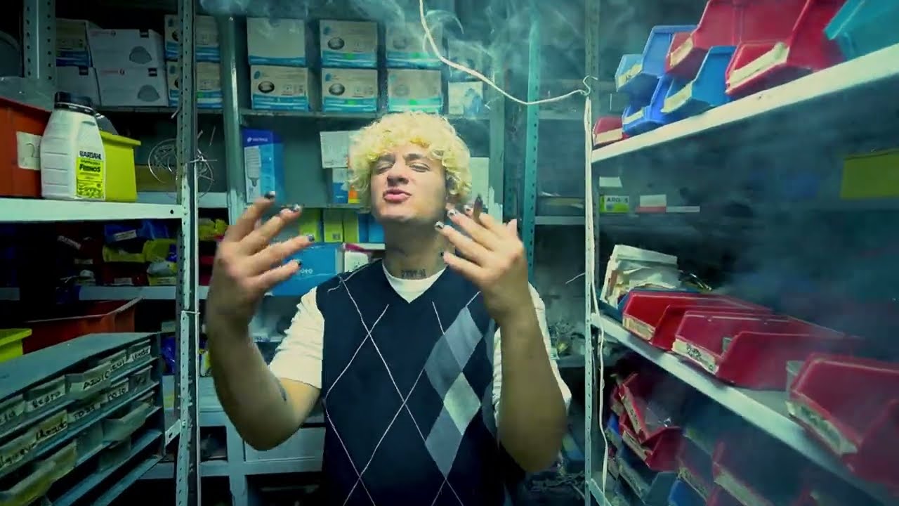 Nido de Serpientes - Happy Dustin (OFICIAL MUSIC VIDEO)