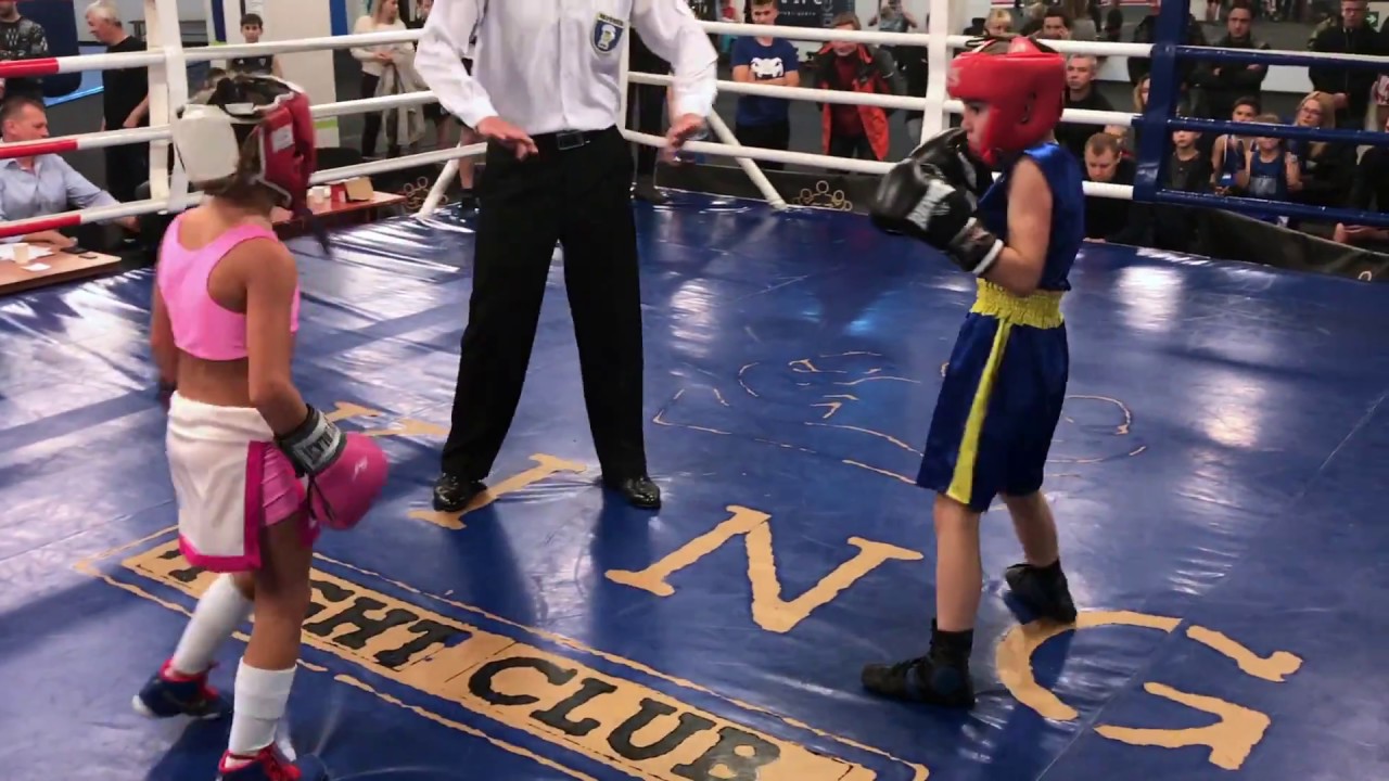 Makogonenko Kira 9 years  girl boxer. Pik Panthera Fight