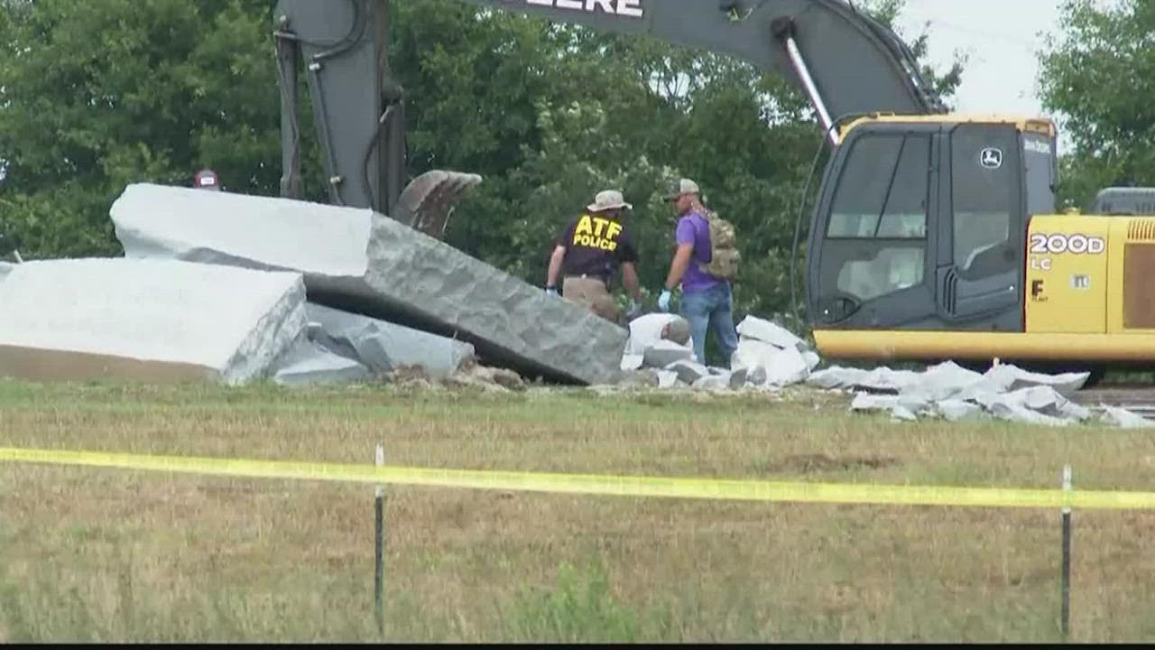 Georgia Guidestones | Crews tear down what remains of structure after explosion