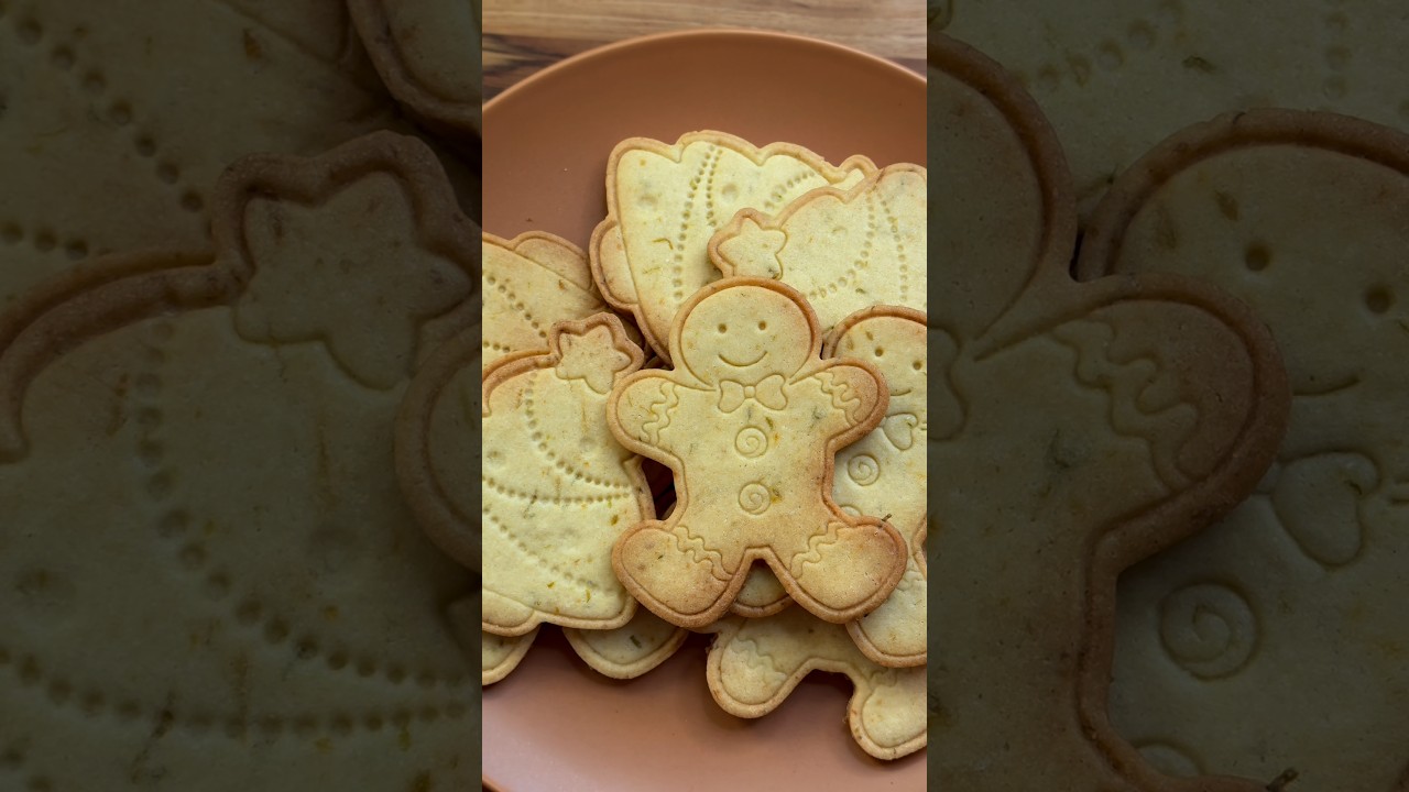 BISCOITO DE NATAL COM MASSA DE LARANJA E LIMÃO 