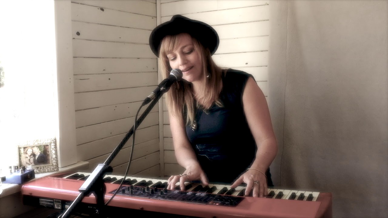 Anneda - Every Little Thing She Does Is Magic - The Police Cover
