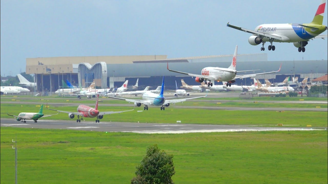 ✈️🇲🇨60 Minutes BEAUTIFUL JAKARTA Airport Plane Spotting + Aircraft & Flight Route CGK