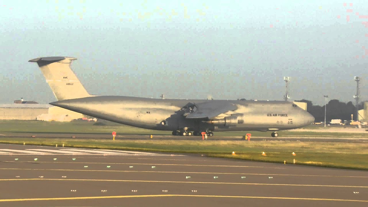 C5 Galaxy finals and landing at Brize Norton