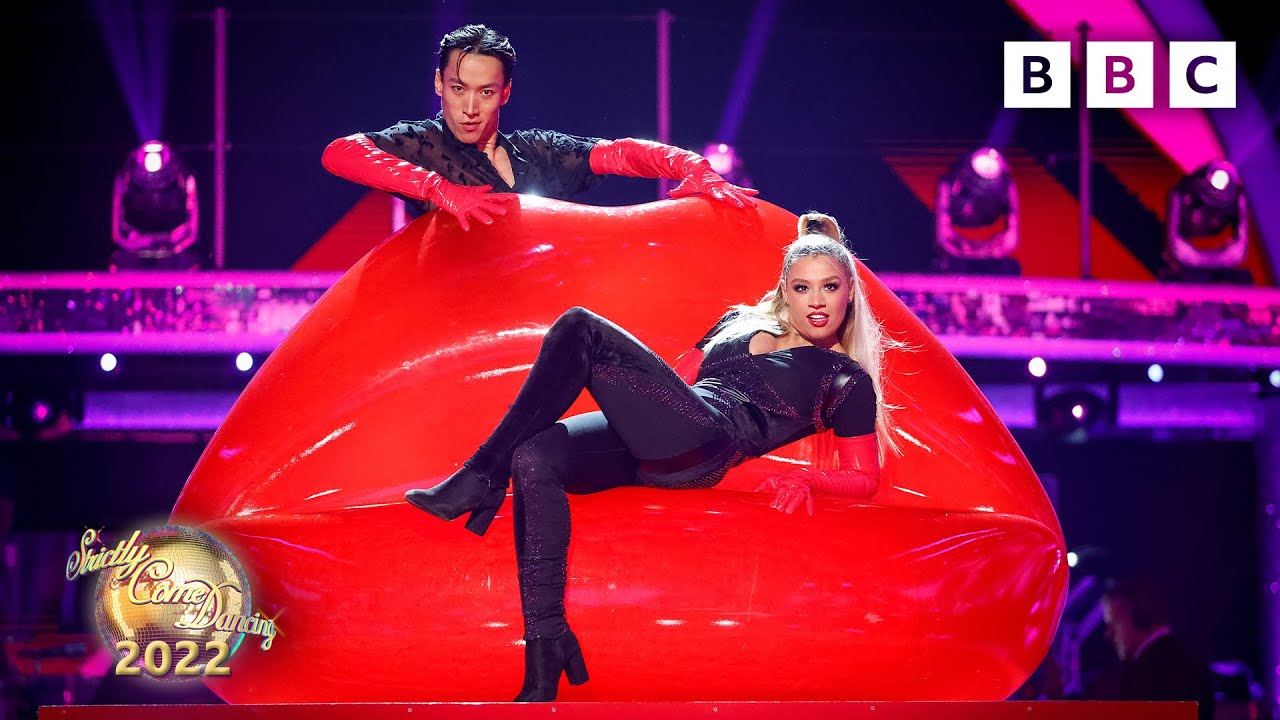 Molly Rainford & Carlos Gu Show Danceto Kiss/1999 by Prince ✨ BBC Strictly 2022