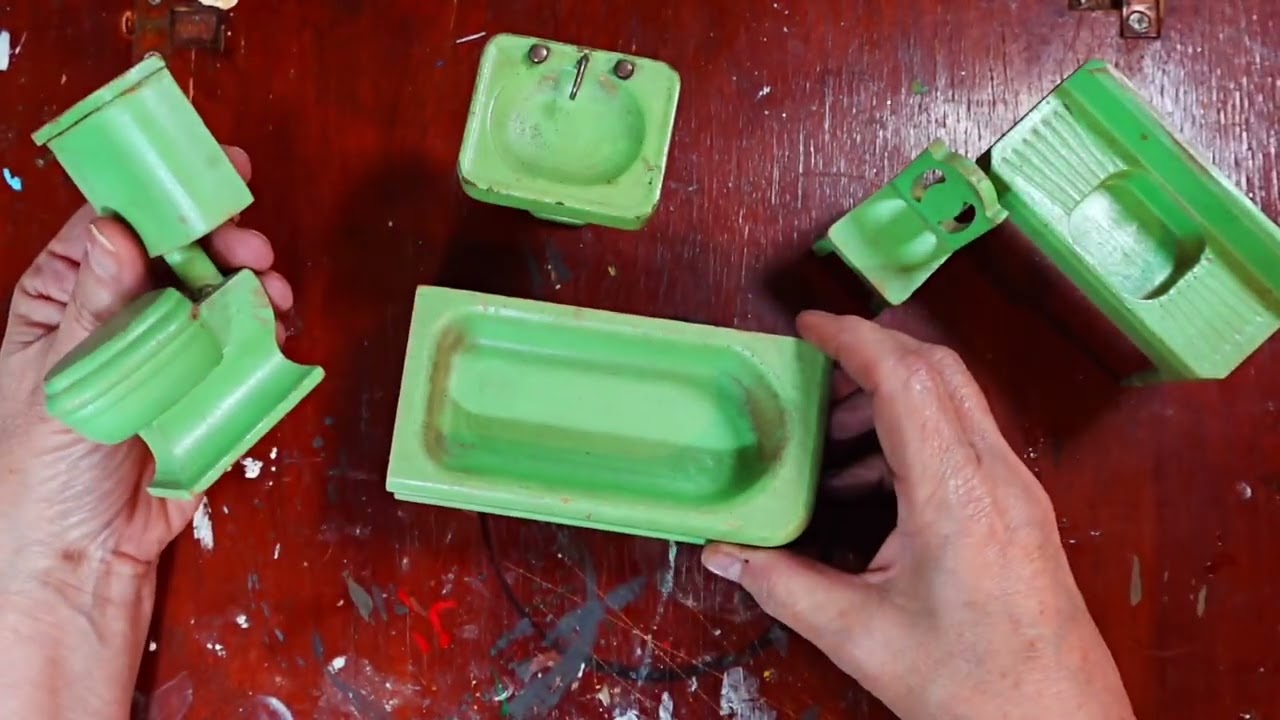 Unboxing 1930s Strombecker Dollhouse Furniture!