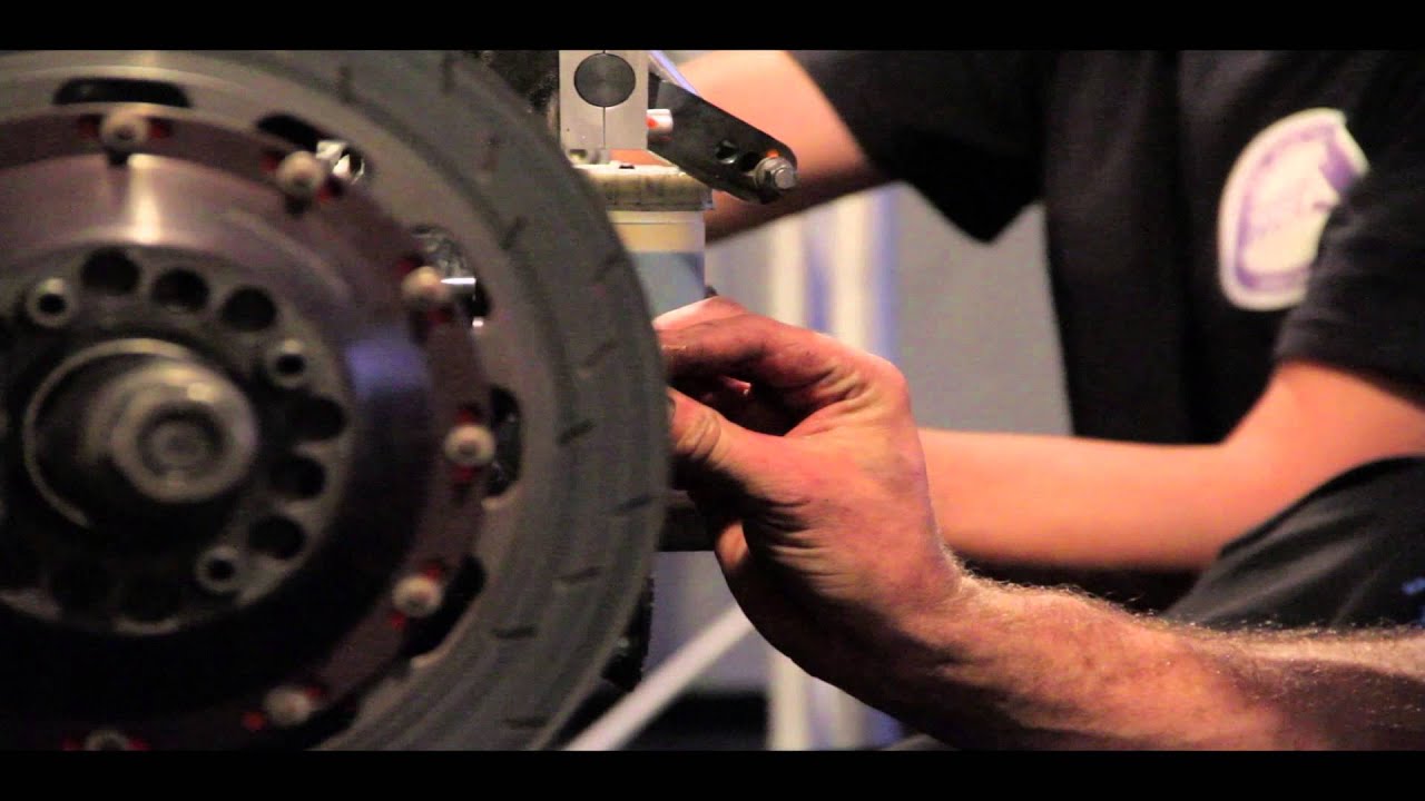 Team Tiga 'Building a Car'