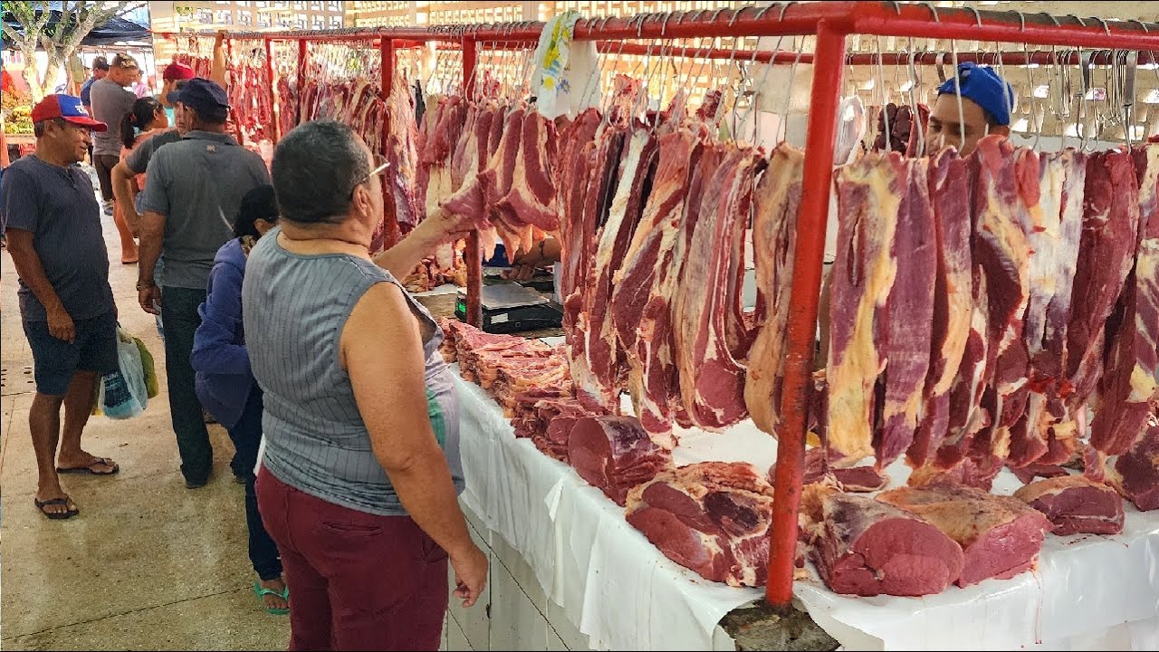 FEIRA DAS CARNES DE DOMINGO EM CUPIRA-PE