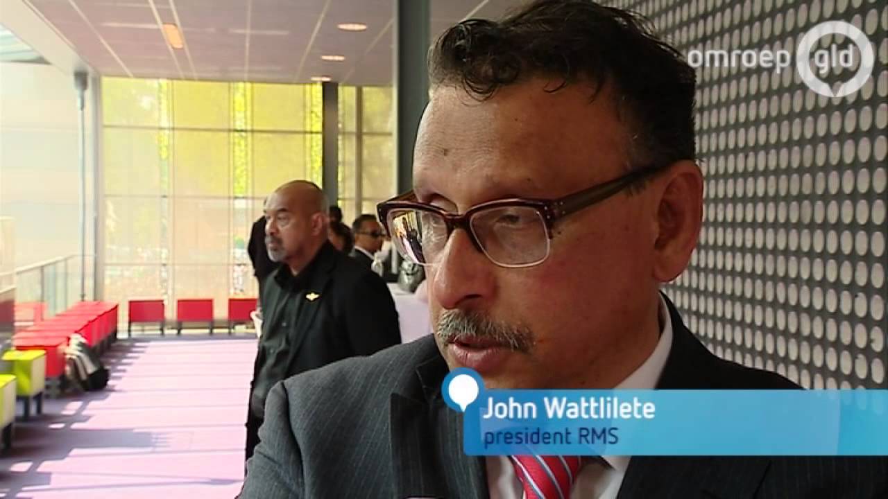 Honderden Molukse motorrijders rijden door provincie