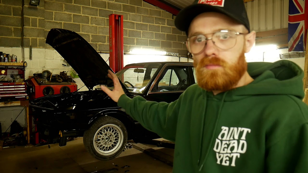 BMW E28 Fresh Paint And Reassembly! + More Garage Updates