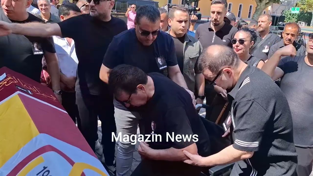 İbrahim Tatlıses'in zor anları! Ünlü sanatçı Aydemir Akbaş'ın son yolculuğunda duygusal anlar yaşadı