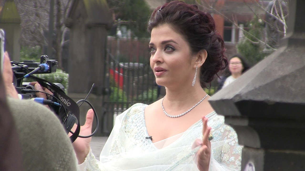 'Aishwarya Rai Bachchnan - Up close & personal' #exclusive 12/8/17