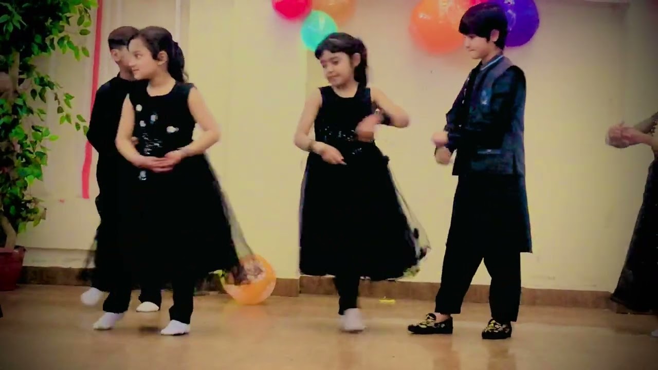 maa muj ko jhola jhola(vision school tablo)for kids