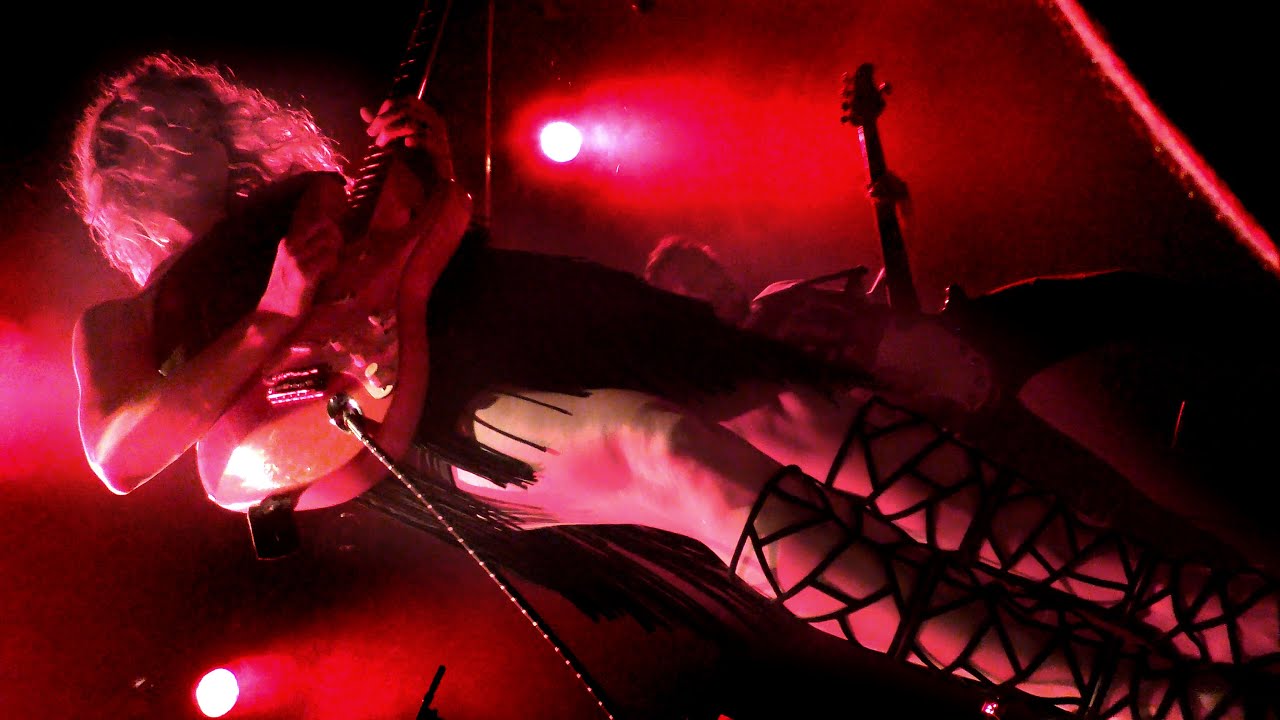 ANA POPOVIC, RED HOT BLUES GUITAR SOLO AT THE GREEN ANGEL (DE GROENE ENGEL), OSS 2016