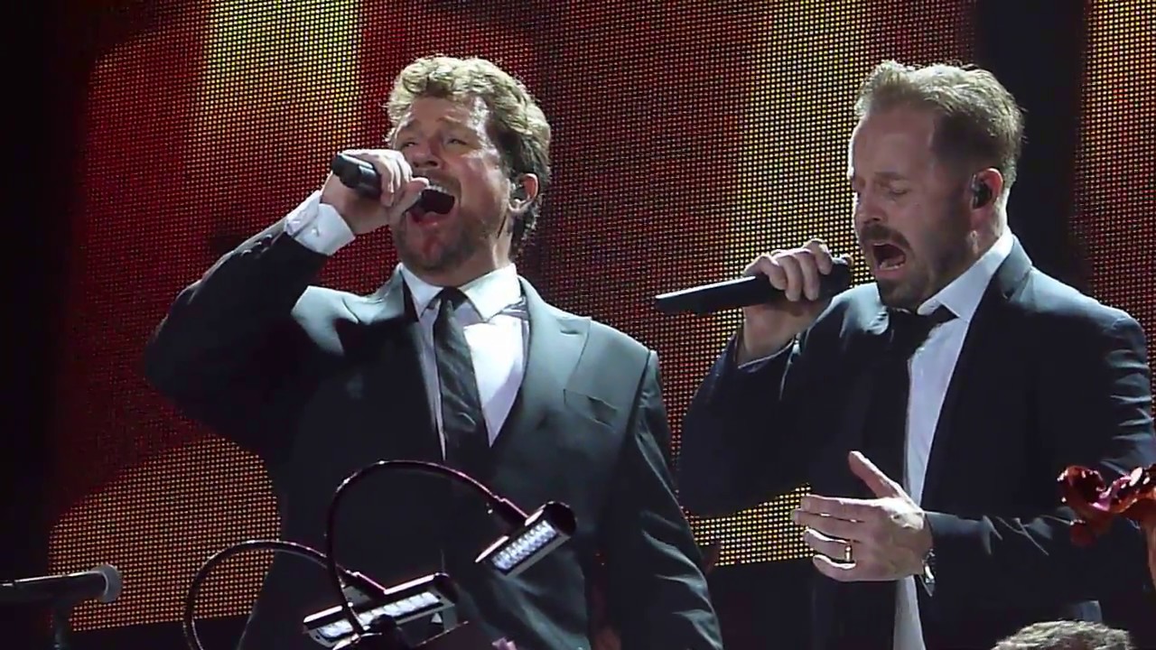 Alfie Boe & Michael Ball 'The Prayer' 02 Arena London 14.12.17 HD
