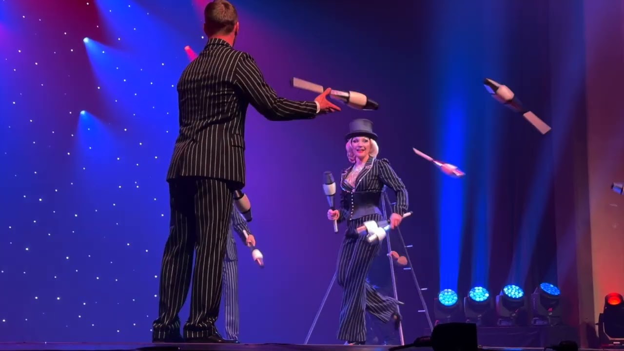 Internationales OVAG Varieté - Elena Drogaleva (Russland) Jonglage