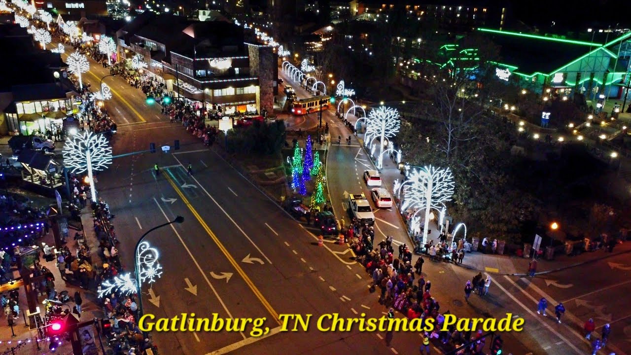 Gatlinburg Fantasy Of Lights Christmas Parade - Gatlinburg, TN
