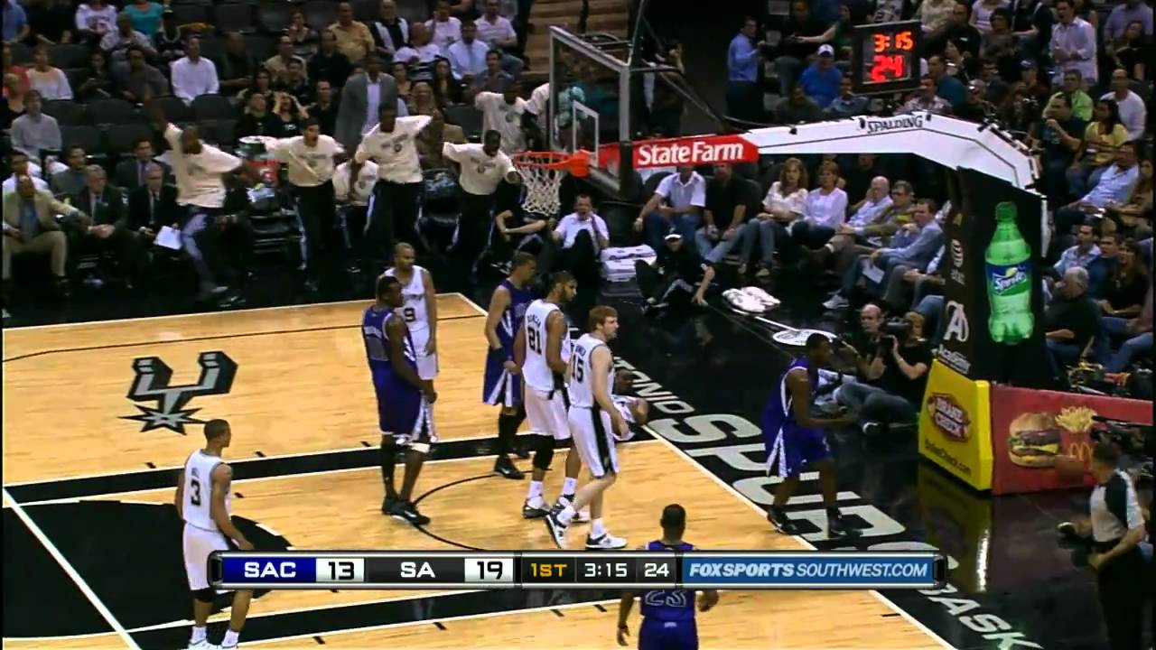 Tyreke Evans Rises Up