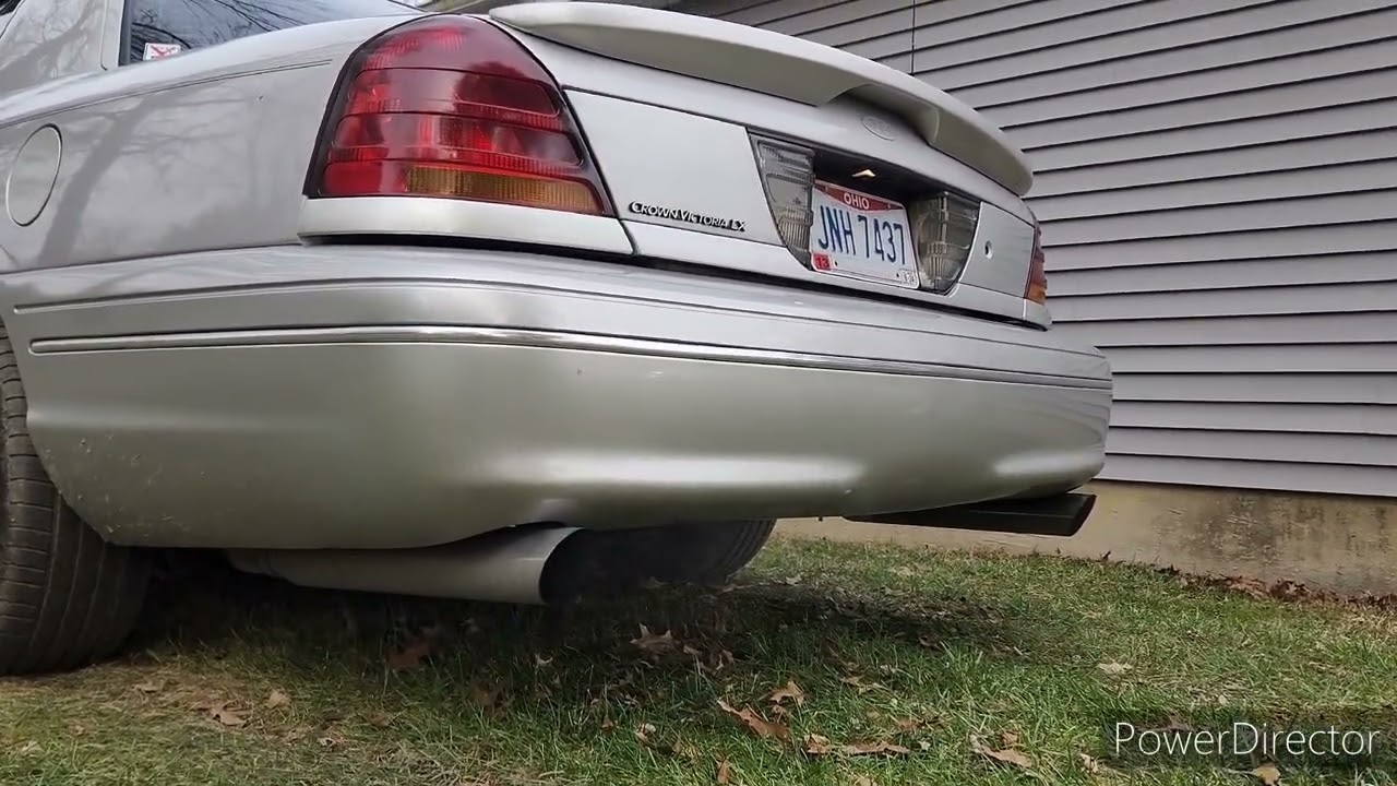 2005 Crown Victoria LX, Black Widow Venom 250s