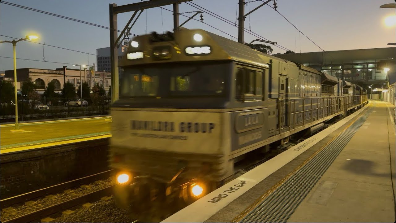 27/1/26 - SSR 9577 passing West Ryde with MAN005, MAN002, and MAN017