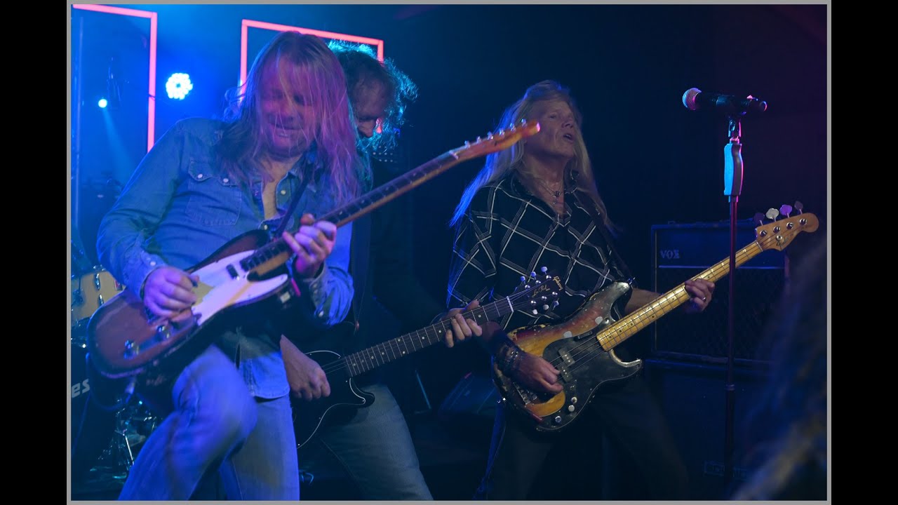 Status Quotes - 4500 Times ( Hilversum 28/12/2023) Status Quo tribute