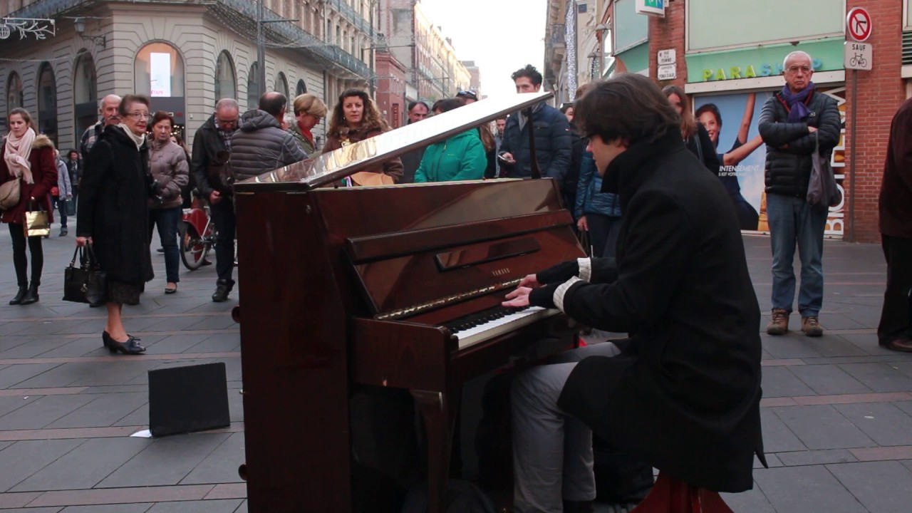 Piano dans la rue - CHOPIN (Frédéric) - VALSE EN DO DIÈSE MINEUR (Opus 64 No. 2)