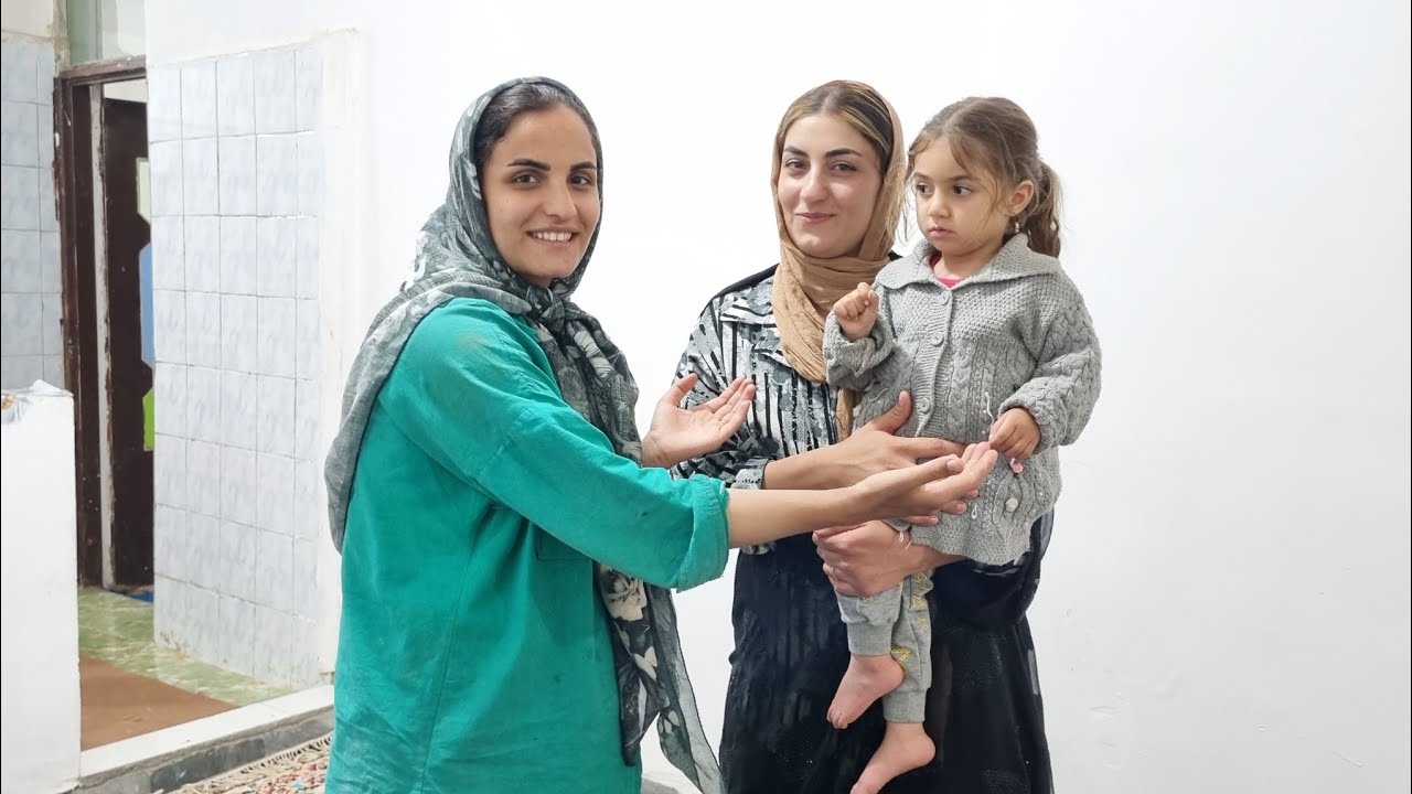 How Farzaneh and this woman became close friends
