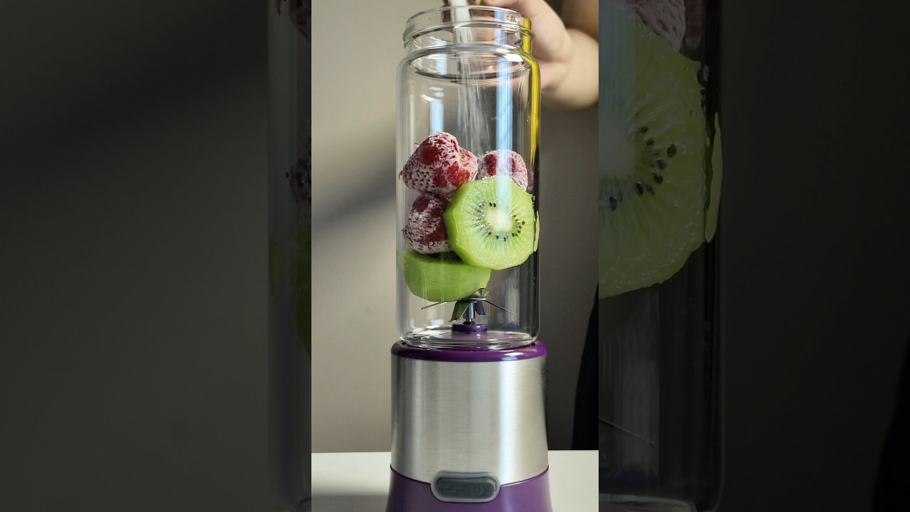 Blender Strawberry Kiwi Smoothie #shorts #satisfying #recipe #smoothie#blender #strawberry #kiwi