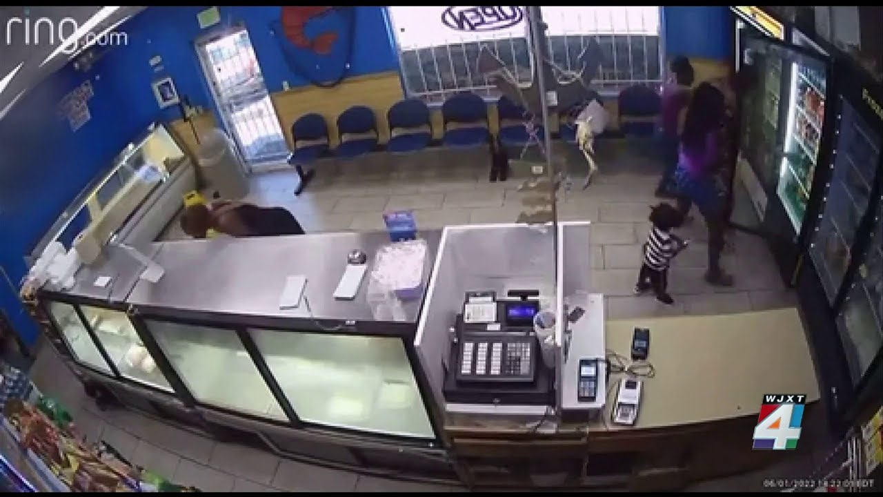 Northside seafood store owner says video shows mother, her children stealing drinks