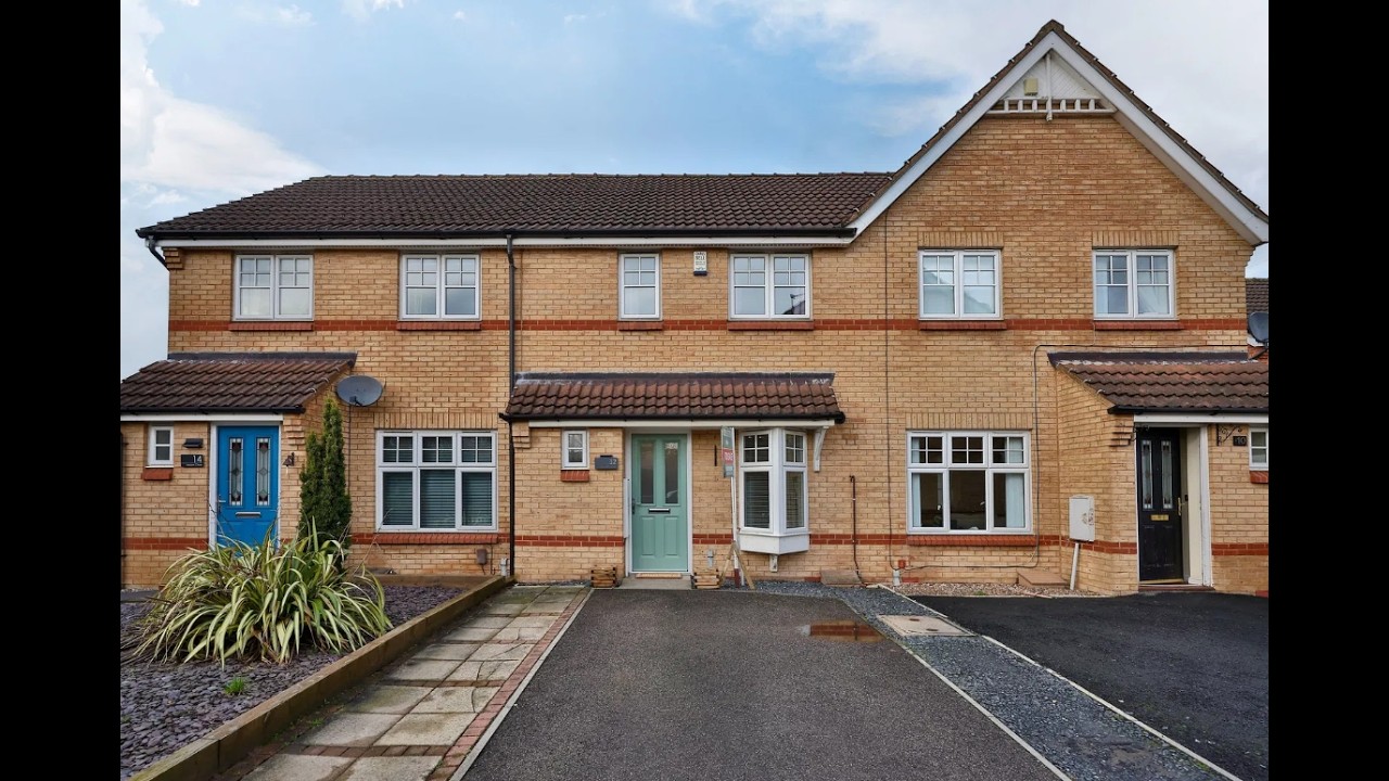 12 Meam Close, York YO10 | 2 Bedroom Townhouse with Parking & Garden