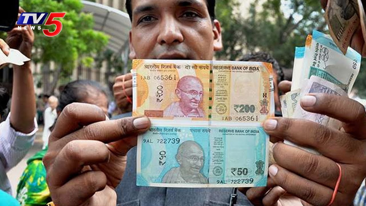 New Rs.200 and Rs.50 Notes With High Security Features Attracts People | TV5 News