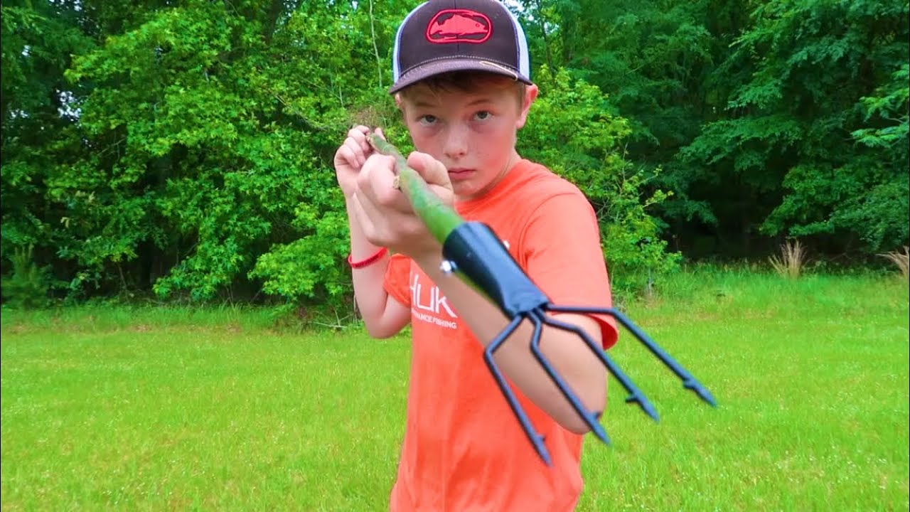MAKING AND TESTING HOMEMADE FROG GIG! *Insane*