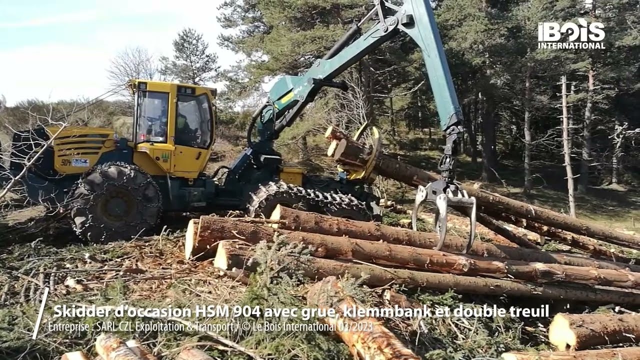 Un skidder HSM 904 de 10.000 heures en bel état débusque avec treuil, grue et klemmbank