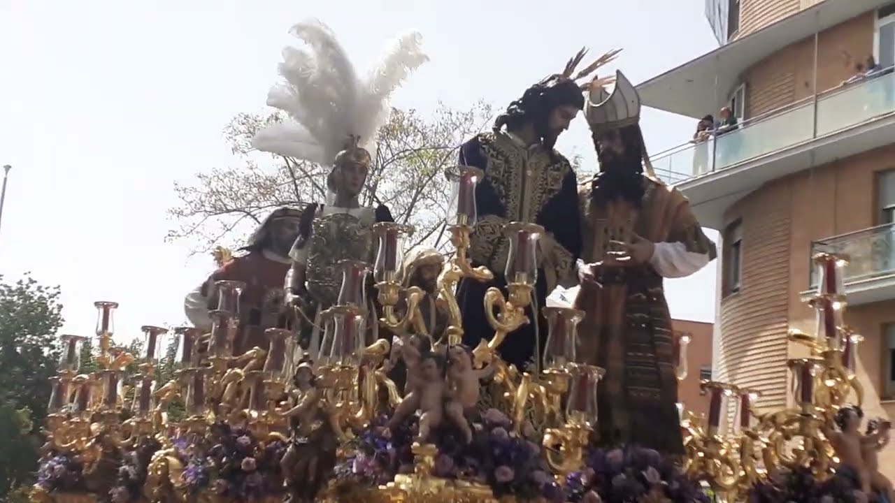 ¡ INÉDITO! Soberano de San Gonzalo al compás de AM Virgen de los Reyes Santo Entierro Magno Sevilla