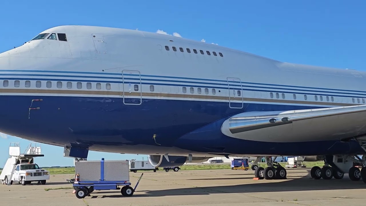 MCI - Up close with the Las Vegas Sands Boeing 747SP at Kansas City International 6/26/2024