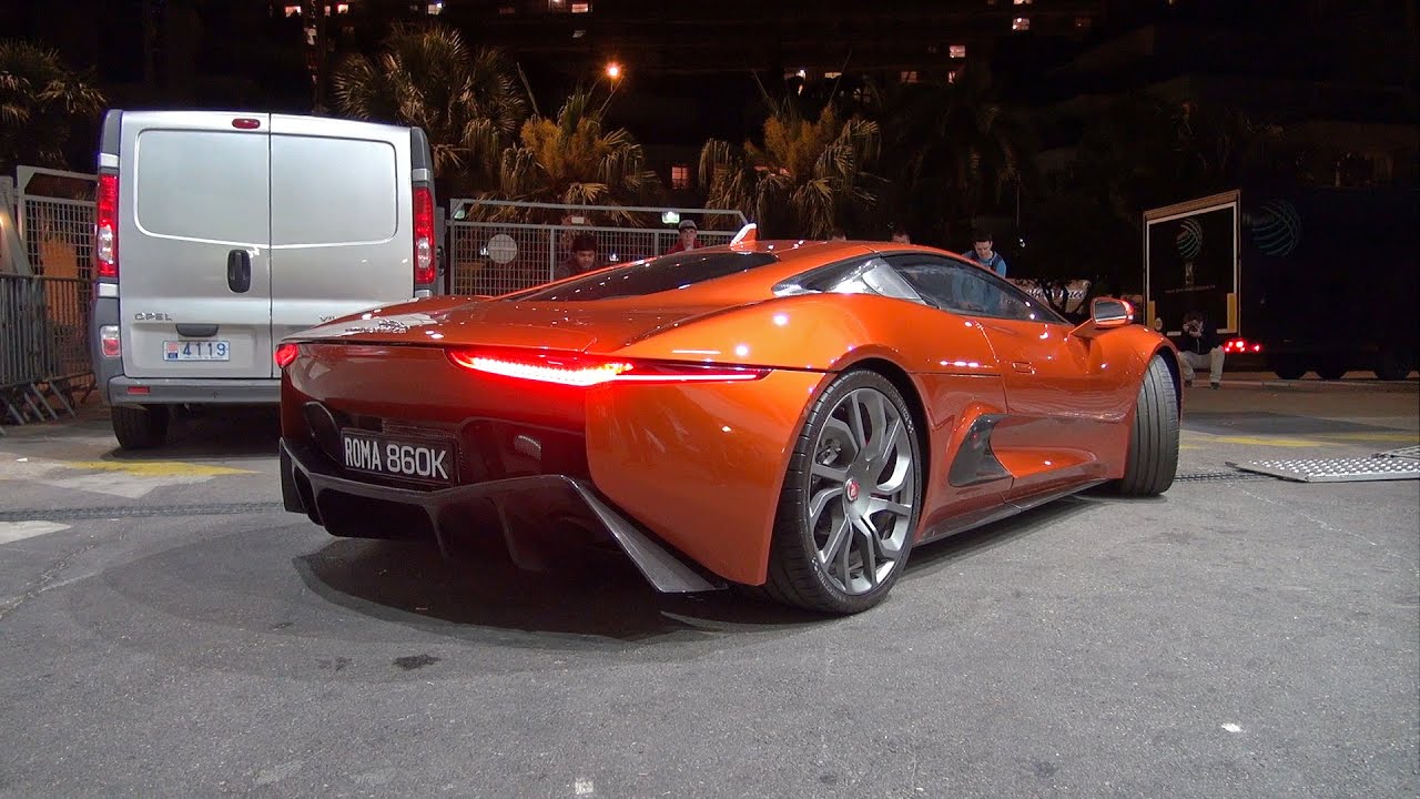 Jaguar C-X75 'Spectre 007' - Start up, Revs, loading into truck!