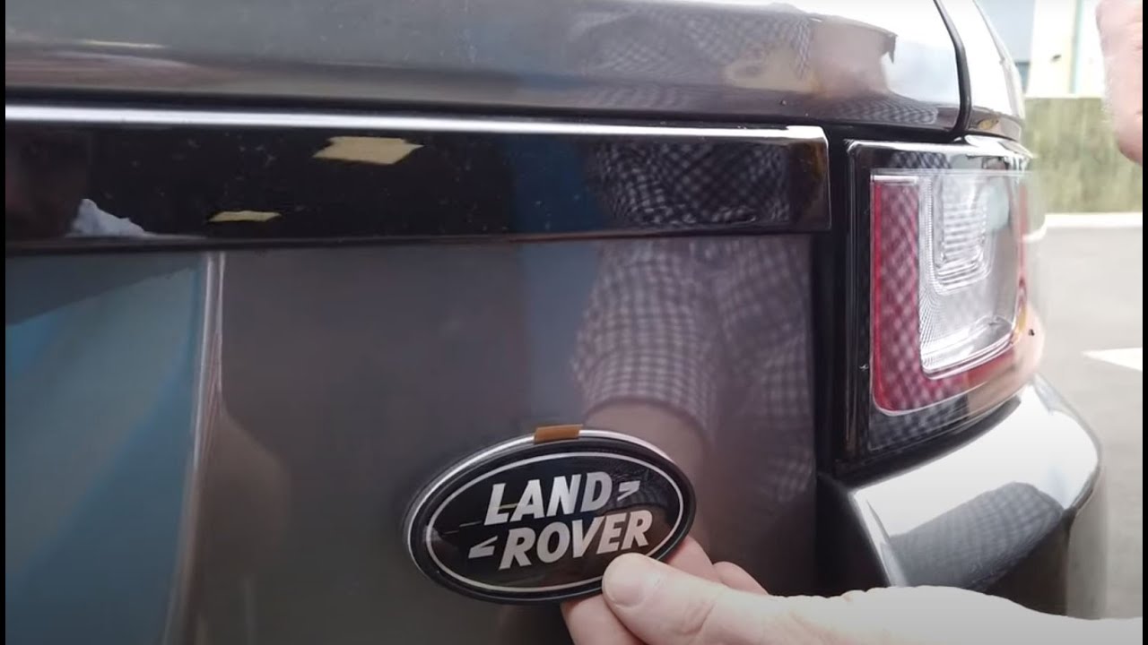 Range Rover Evoque rear oval badge upgrade to black & Silver Supercharged version.