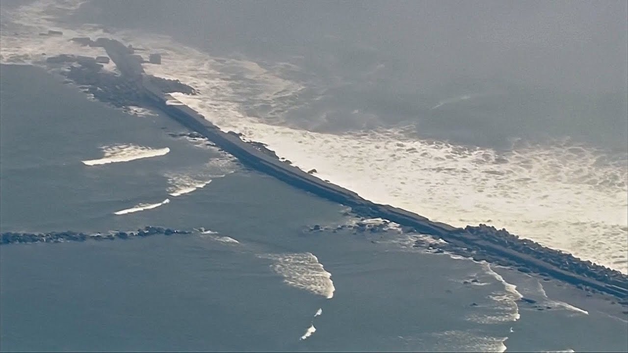 Цунами и извержение вулкана: землетрясение на Камчатке